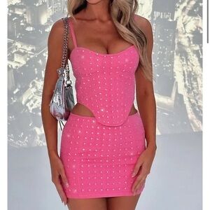 WHITE FOX SET (LOVE CRAZE MINI SKIRT & ELEVATED LOOKS BUSTIER TOP)
